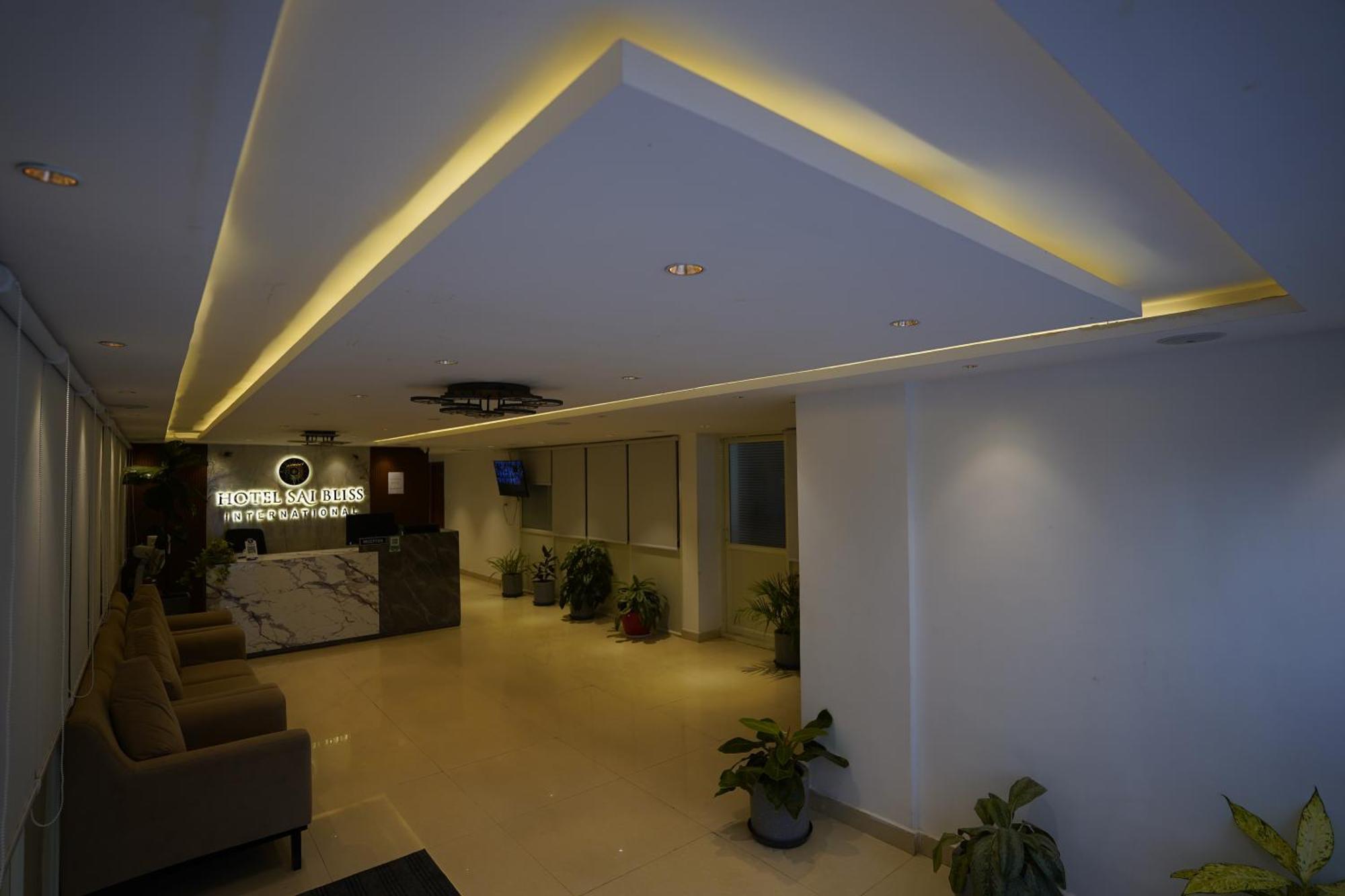Sai Bliss Residency, Manyata Tech Park Hotell Bangalore Eksteriør bilde